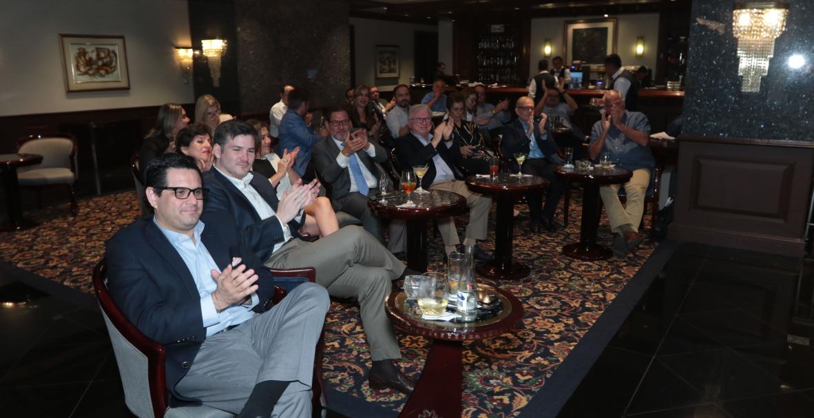 Politiza2 en vivo en el Bankers Club