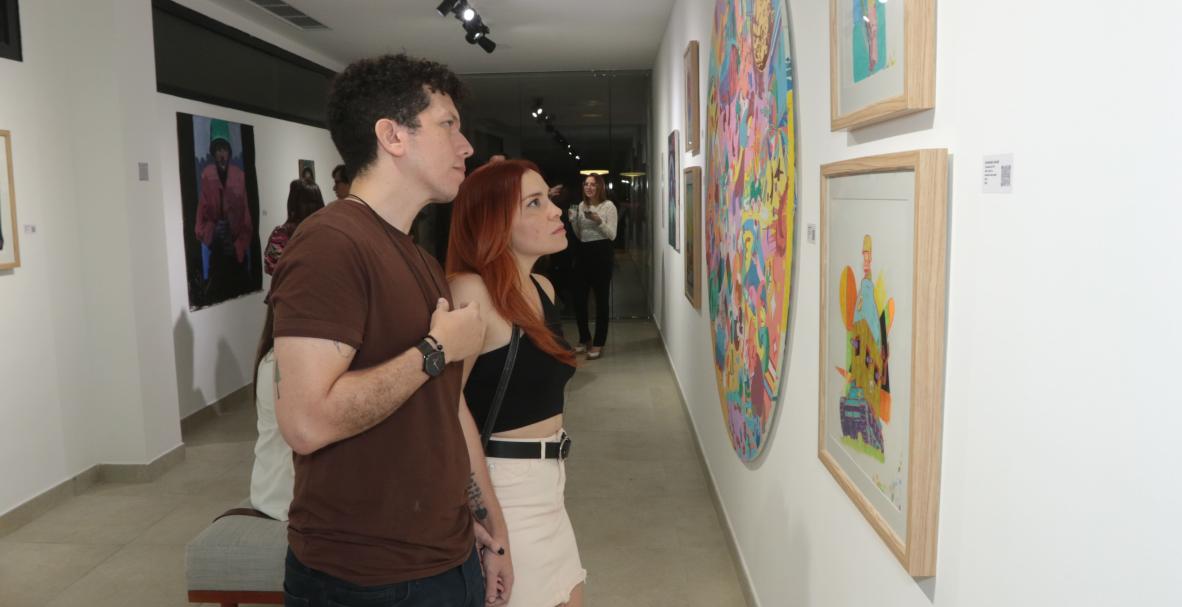 Soldado fantasma, exposición en el Country Club del artista Raymundo Valdez