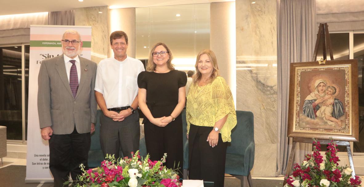 Padre Felipe Ríos lanza el libro Sin Atajos