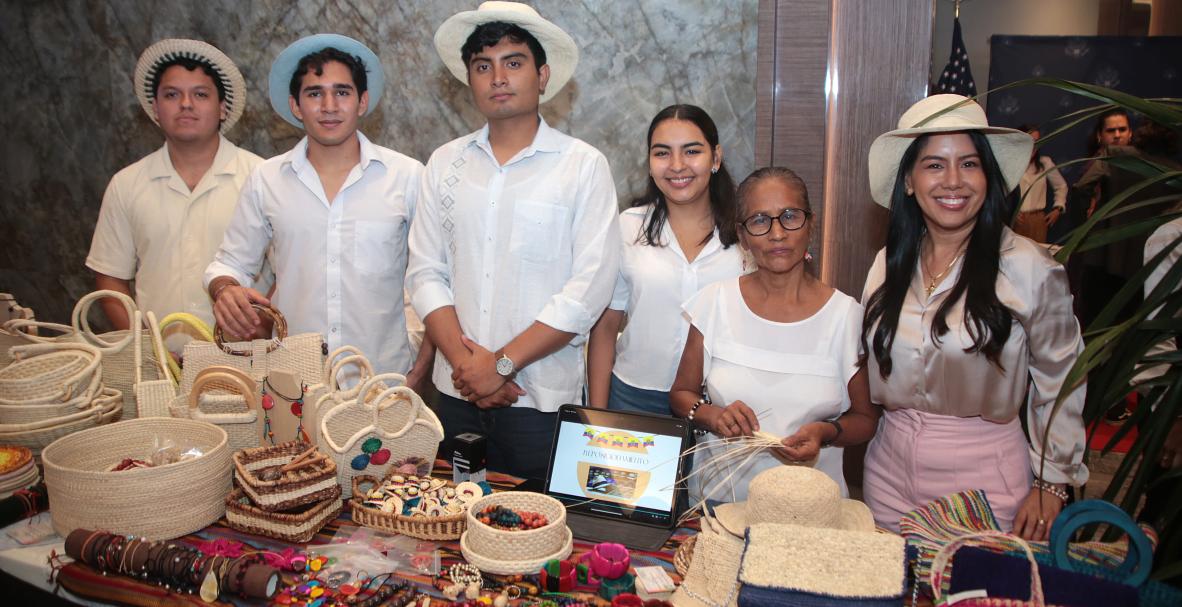 Intercultural Day de la UEES