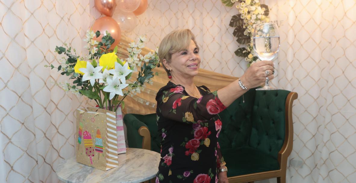 Anunziatta Valdez de Ferrín, cumpleaños