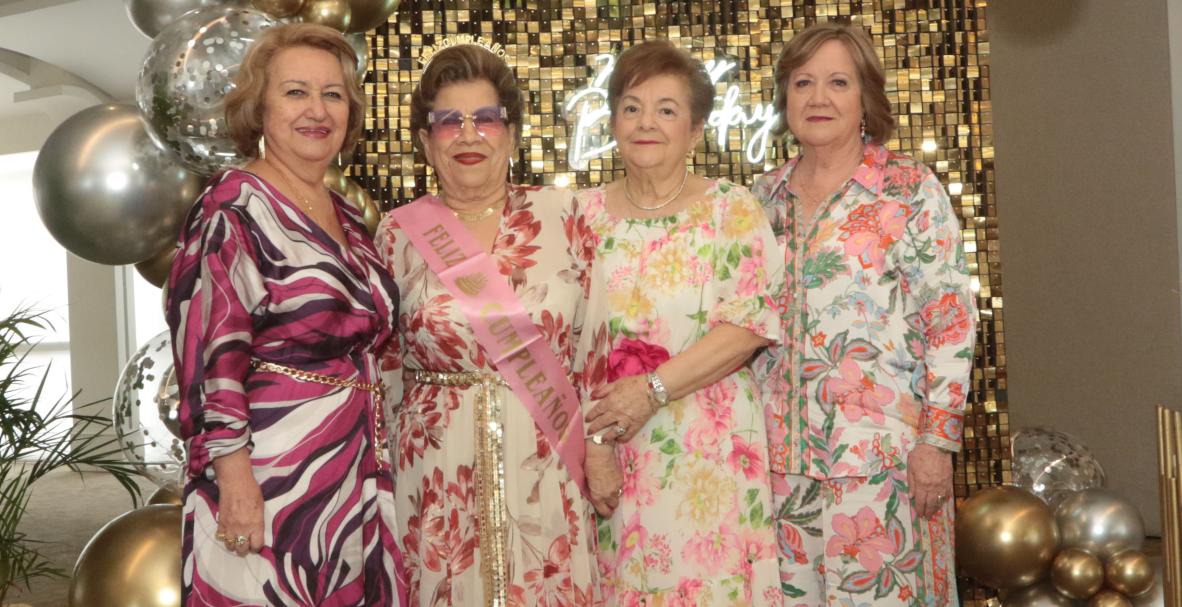 Cumpleaños 90 de Nancy de Vela