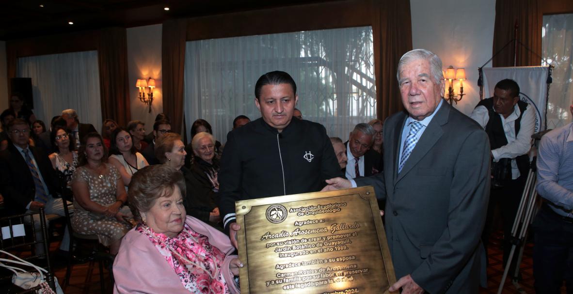 Asociación Ecuatoriana de Orquideología. Sesión Solemne 50 años.