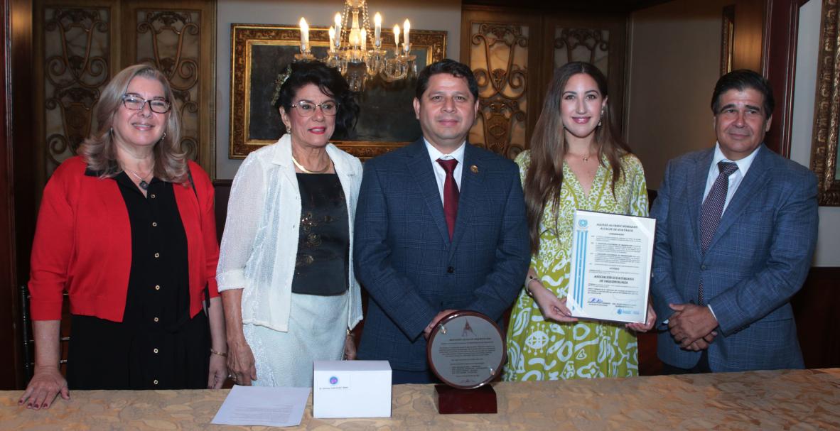 Asociación Ecuatoriana de Orquideología. Sesión Solemne 50 años.