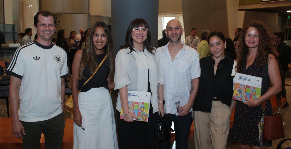 Florencio Compte lanza el libro 'Deconstruyendo a Guayaquil'