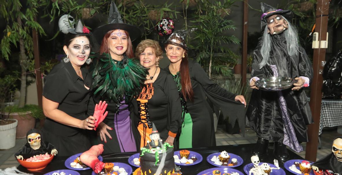 Frecia Plaza, Angela Andrade, Elba Alvarez y Martha Bayas