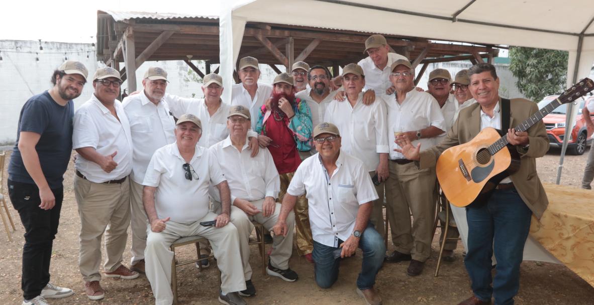 Sexta promoción de la Academia Naval Illingworth se reúne a 52 años de su graduación