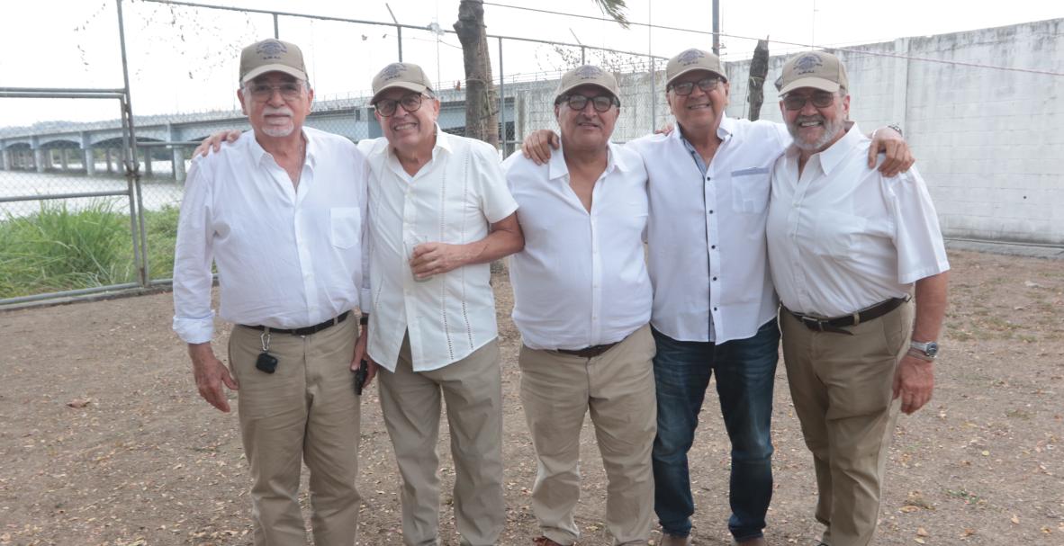 Sexta promoción de la Academia Naval Illingworth se reúne a 52 años de su graduación