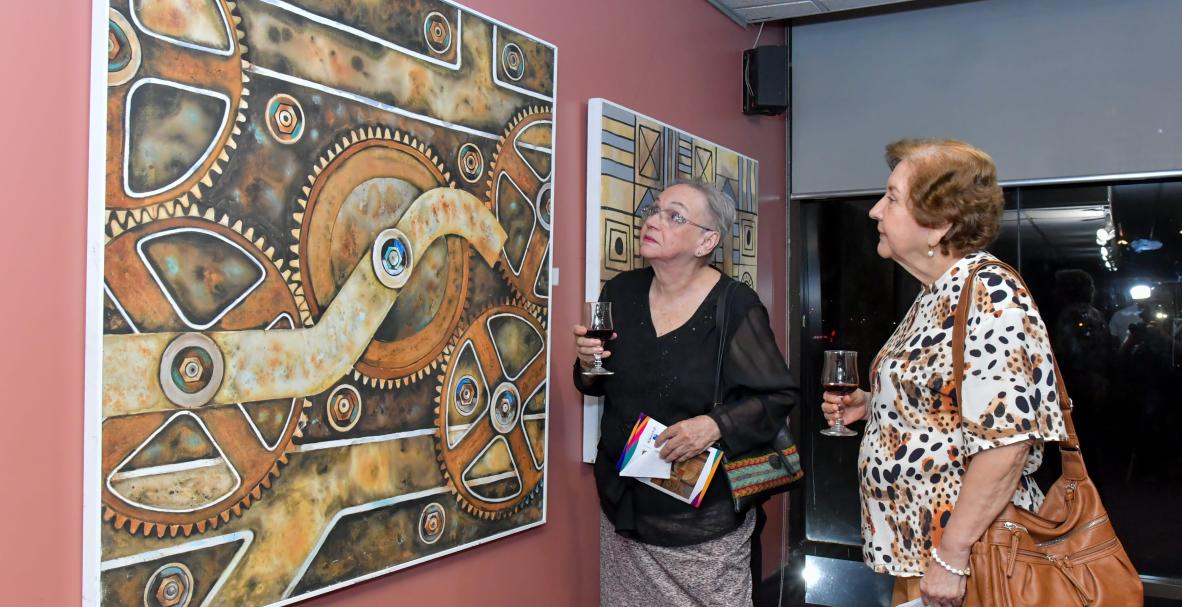 EXPOSICION PICTORICA ANIVERSARIOS MORÉ, EN EL TEATRO CENTRO DE ARTE