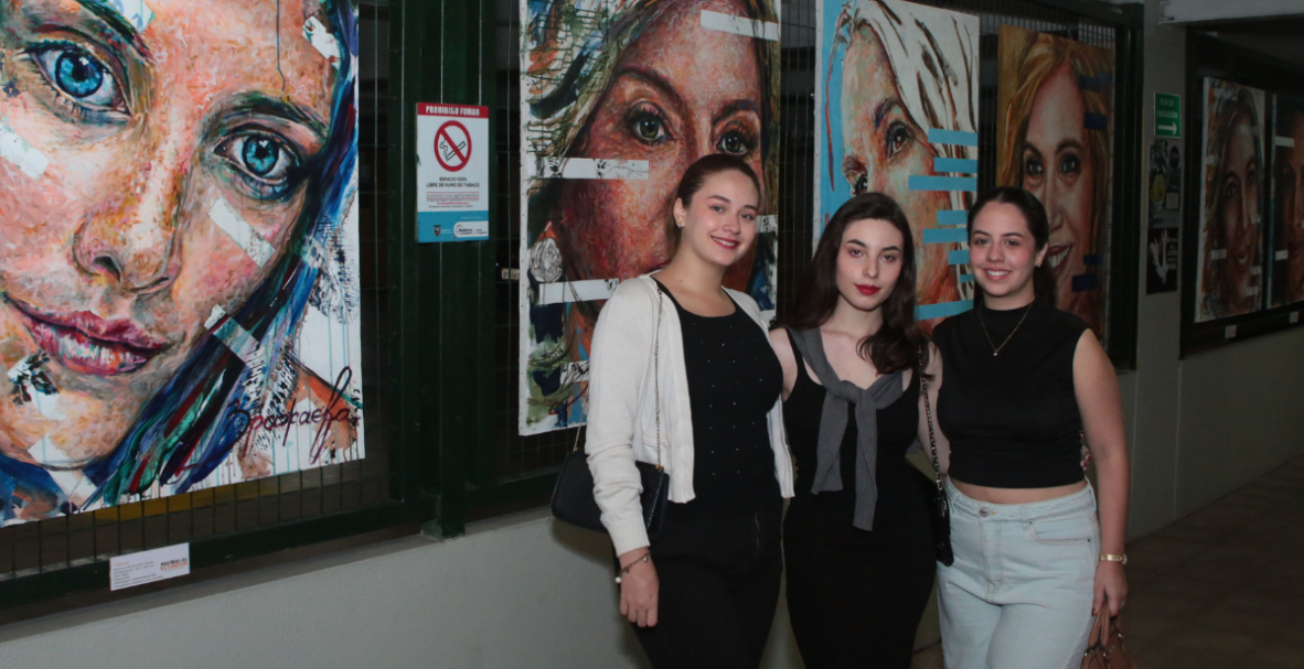 Exposición Rostros del Ecuador, de la artista ucraniana Mariya Zrazhaeva, en la sede centro del Tenis Club, Guayaquil