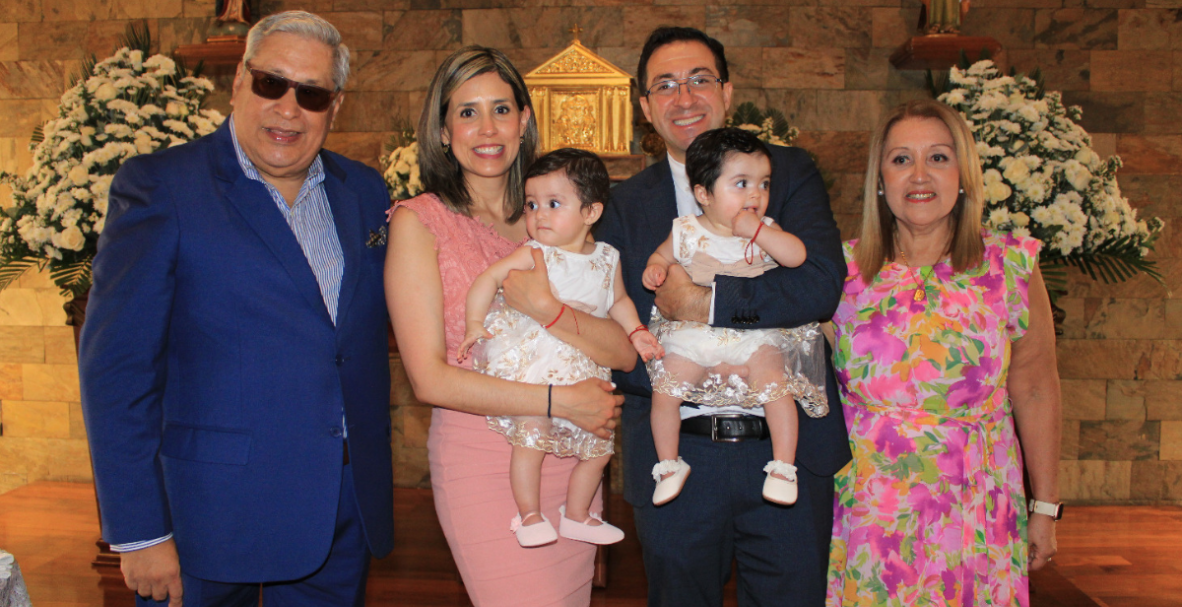 Bautizo de las mellizas Lucianna y Doménica Ordóñez Ycaza