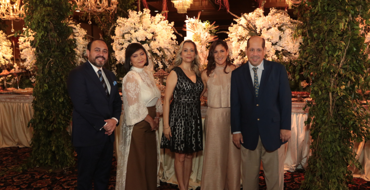 Primera comunión de Mathías y Milena Jara Triviño en la Iglesia Rectoral San Josemaría Escrivá de Balaguer. Celebración en el Bankers Club