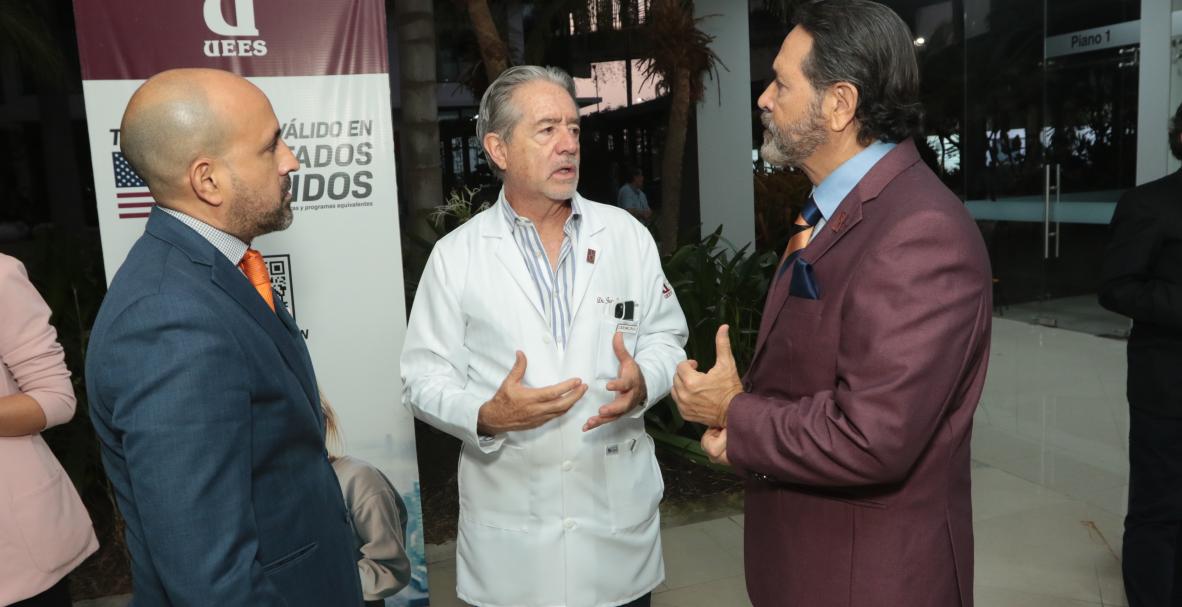 Homenaje al doctor Alfredo Palacio, en el autidotorio Dr. Galo García Feraud, UEES