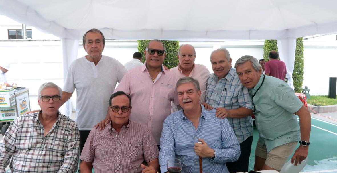 Exalumnos del Javier juntos en diciembre