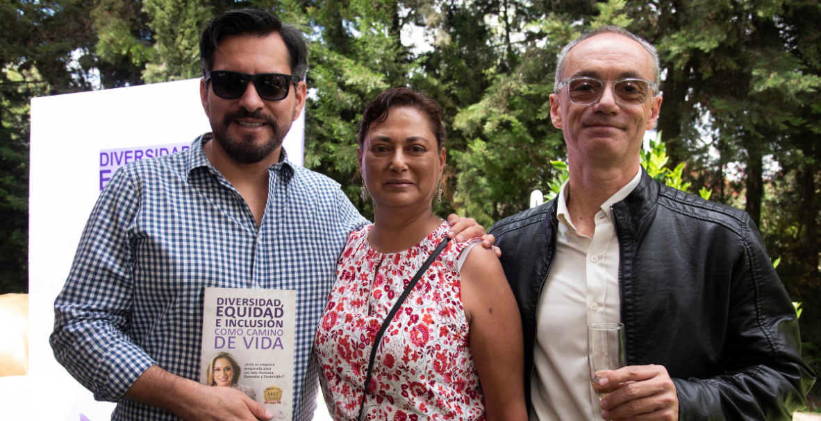 Presentación del libro Diversidad, Equidad e Inclusión como camino de vida: ¿Está tu empresa preparada para ser más Humana, Rentable y Sostenible?, de Karina Ruilova, en el Conjunto Arrayanes, en Puembo