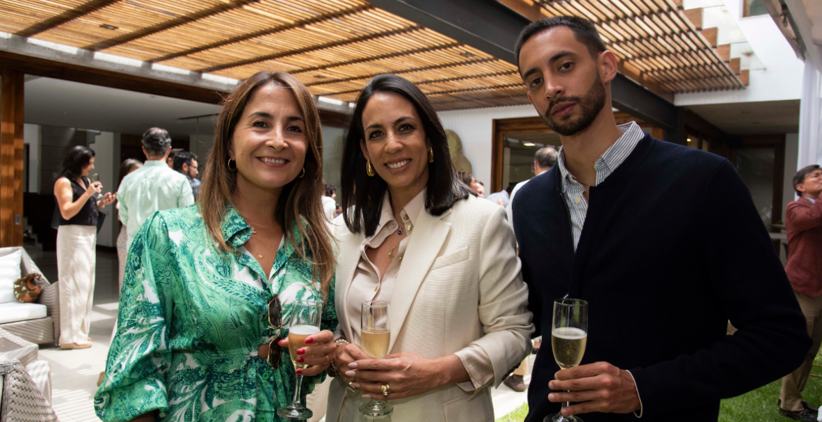Presentación del libro Diversidad, Equidad e Inclusión como camino de vida: ¿Está tu empresa preparada para ser más Humana, Rentable y Sostenible?, de Karina Ruilova, en el Conjunto Arrayanes, en Puembo