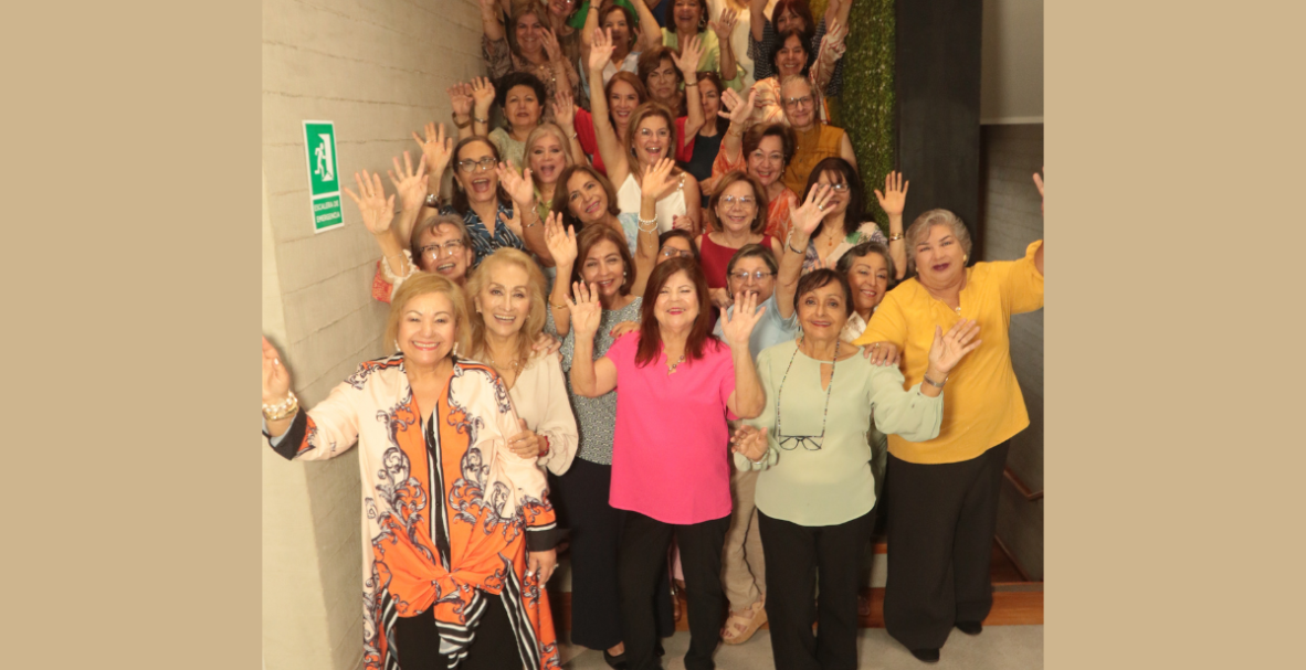 Reencuentro exalumnas La Inmaculada por 50 años de graduadas