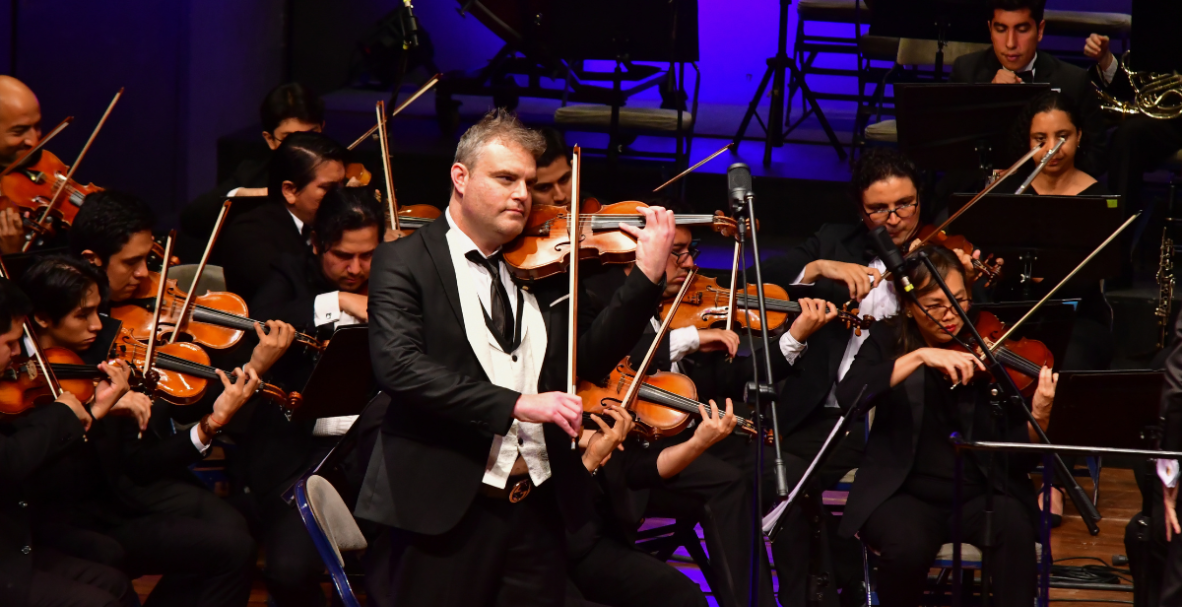Concierto de Monty Bloom en el TEatro Centro de Arte