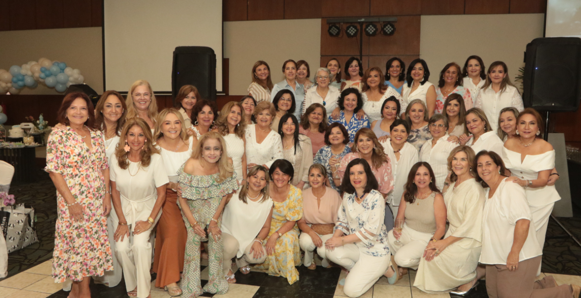 Colegio María Auxiliadora. Reencuentro 45 años de graduadas