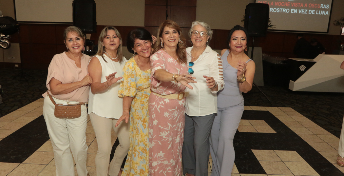 Colegio María Auxiliadora. Reencuentro 45 años de graduadas