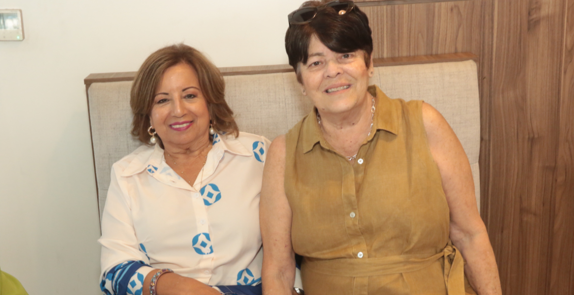 Promoción 7 Alemán Humboldt de Guayaquil celebra 50 años de graduados