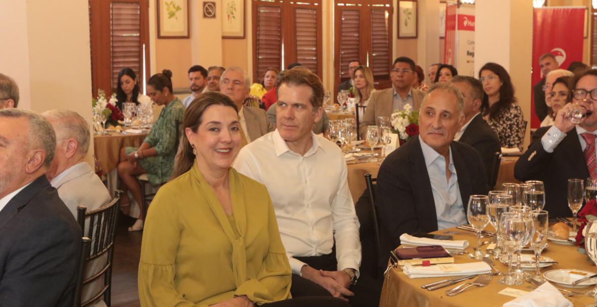 CBEI ofrece almuerzo a presidente de cámaras binacionales de países vecinos