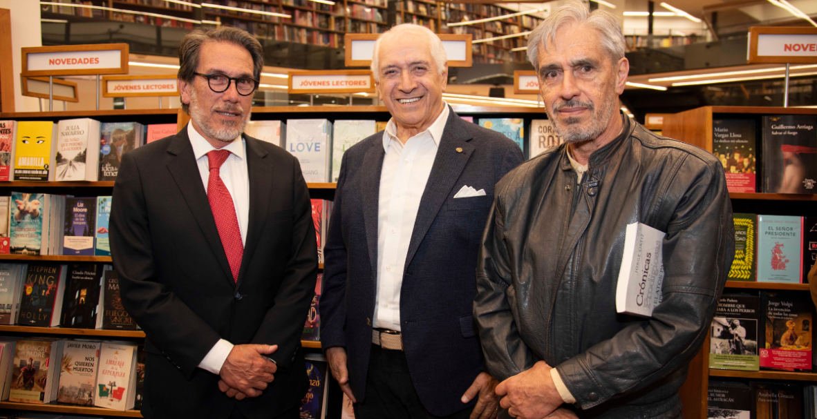 Lanzamiento del libro Crónicas Prodigiosas, de Jorge Ortiz.