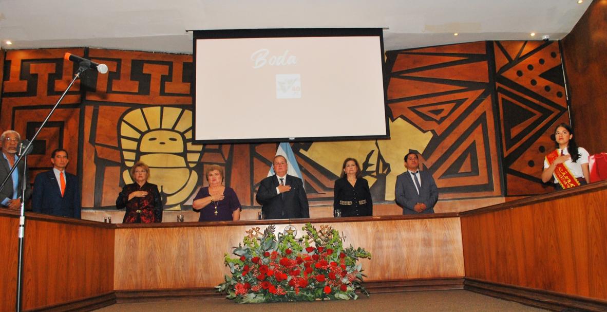 COLEGIO DR. MANUEL ELICIO FLOR , BODAS DE RUBÍ (40 AÑOS)