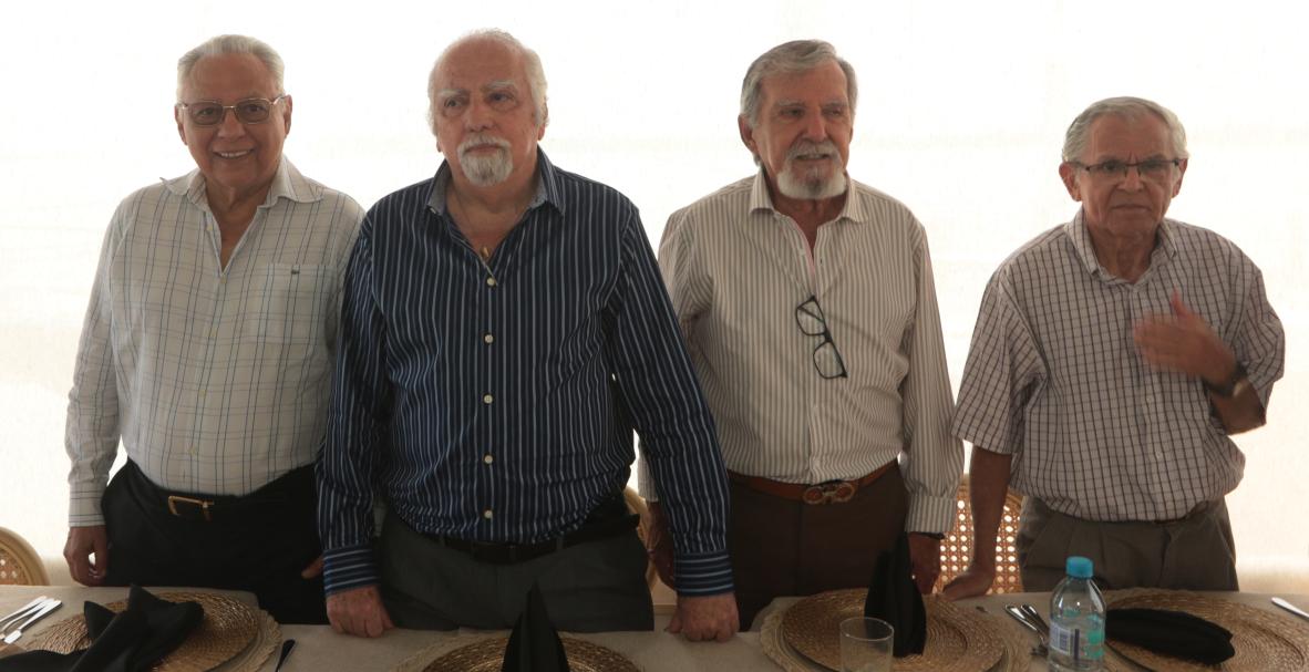 EX LASALLANOS SE REÚNEN PARA CELEBRAR 61 AÑOS DE GRADUADOS