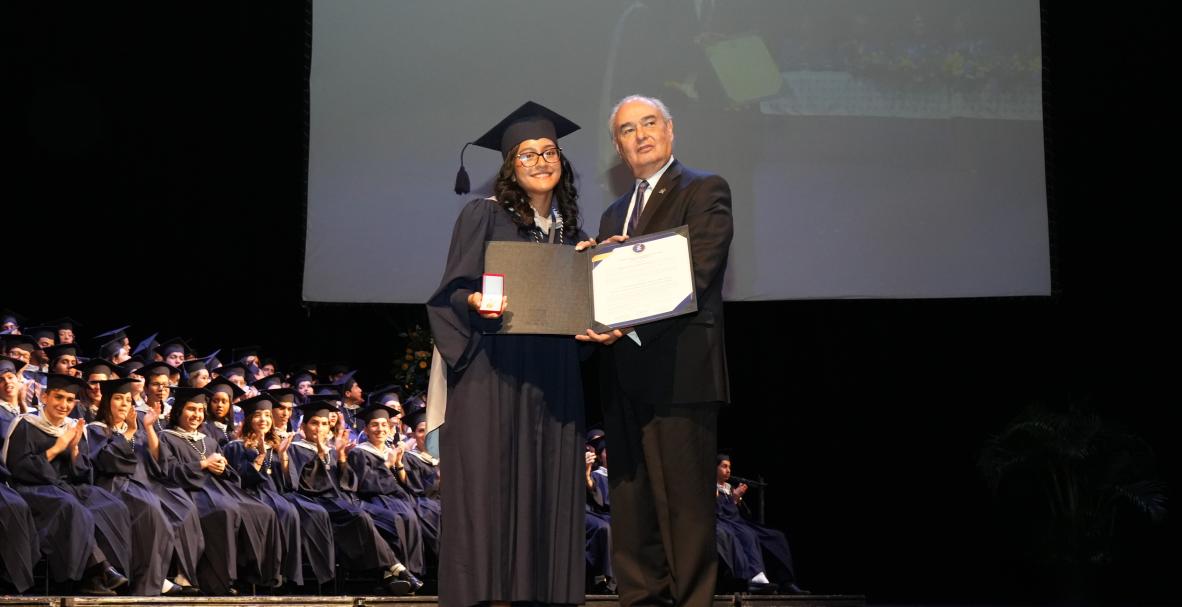 Ipac celebra a su XXV promoción de bachilleres