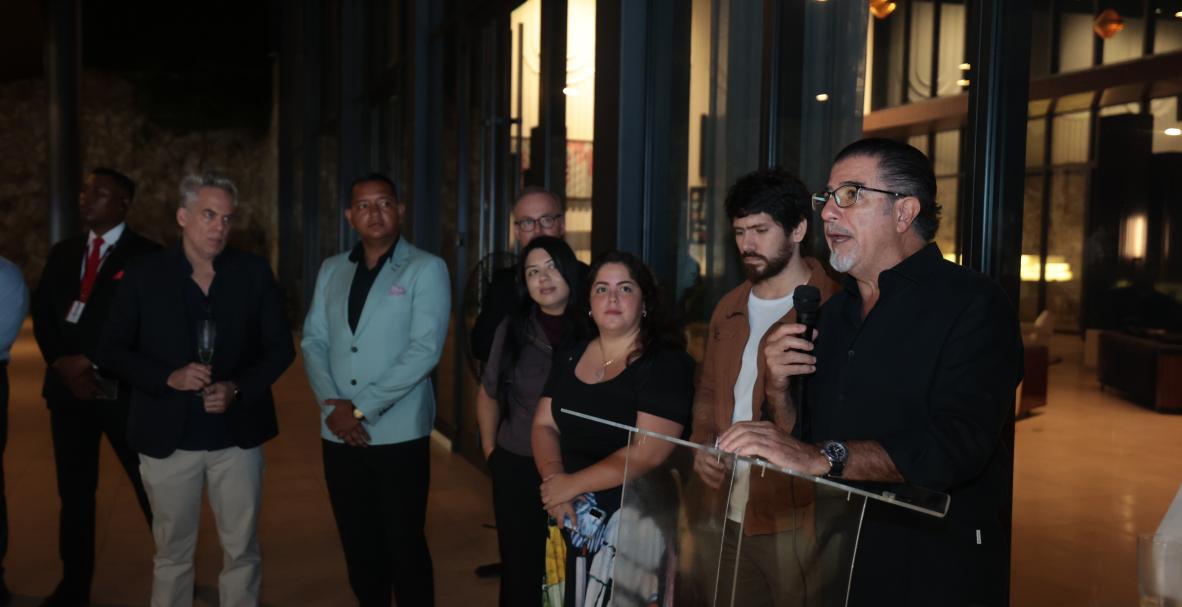 EXPOSICIÓN ONÍRICO & URBANO EN EL GUAYAQUIL COUNTRY CLUB