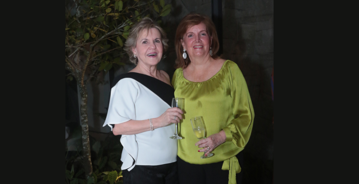 Cumpleaños sorpresa de María del Carmen de Caicedo