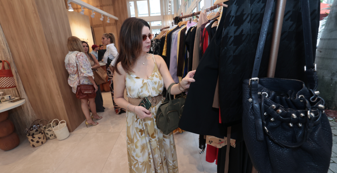 Inauguración de Vintage Pop Up, en Sensi Studio