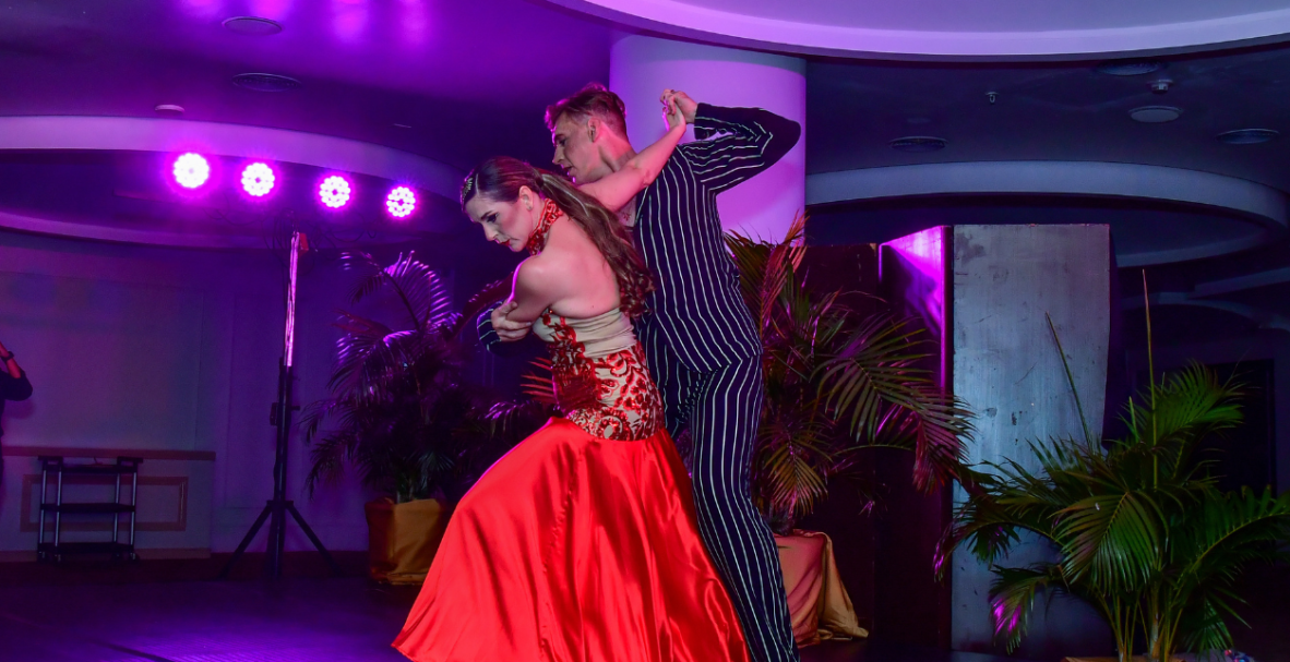 Espectáculo espectáculo Fénix: ¡Bailemos de nuevo!, en el Anexo del Tenis Club