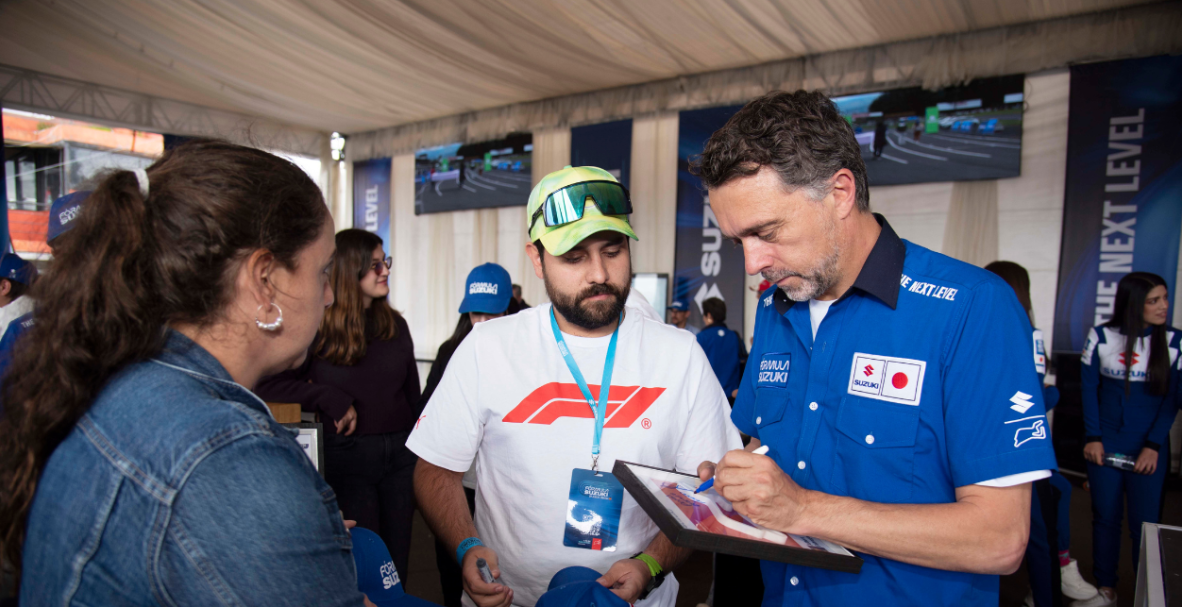 Escudería Suzuki presenta su Swift en el Kartódromo de Cotopaxi
