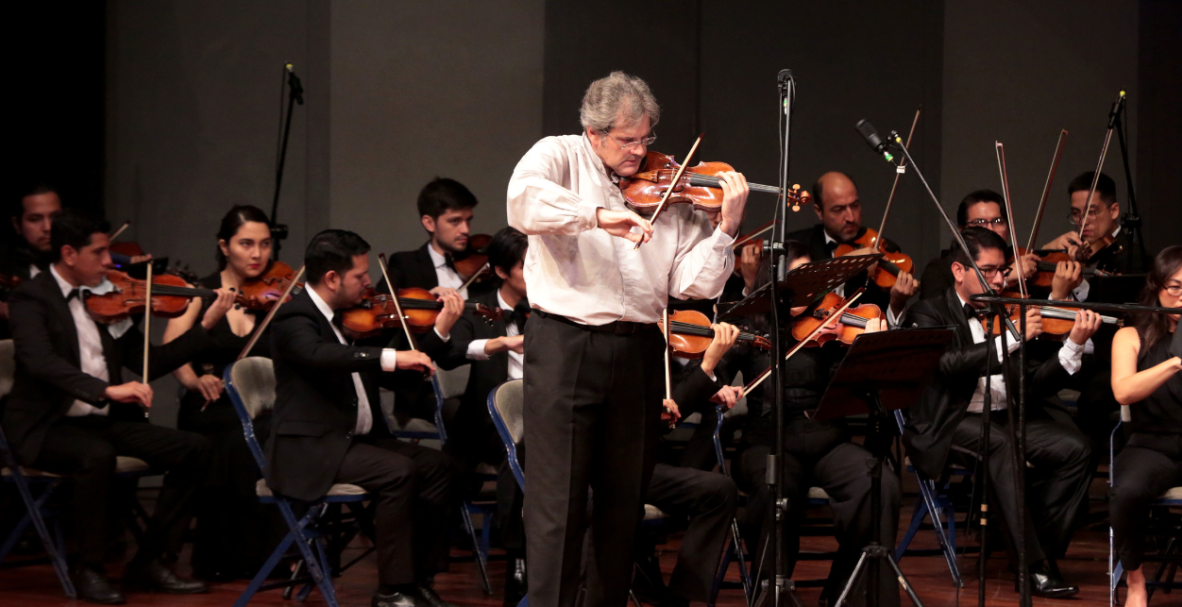 Gala rusa ofrecida por Fundación Garza Roja.