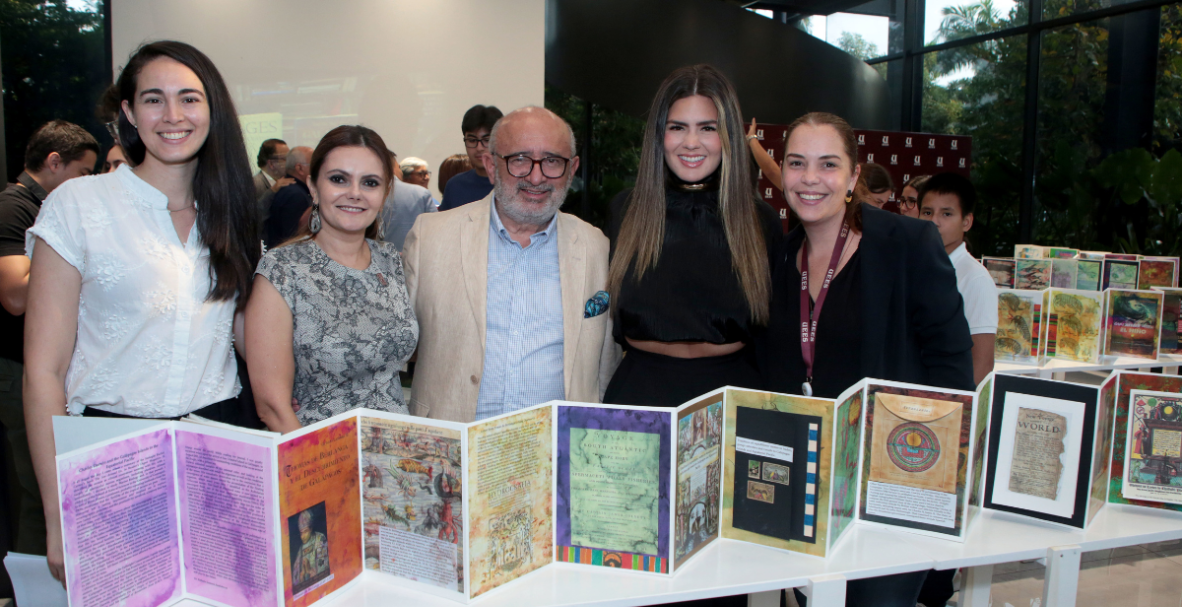 Lanzamiento del libro Charles Darwin y las Islas Galápagos en el Pacífico Ecuatorial, escrito por el doctor Roberto Jiménez Santistevan