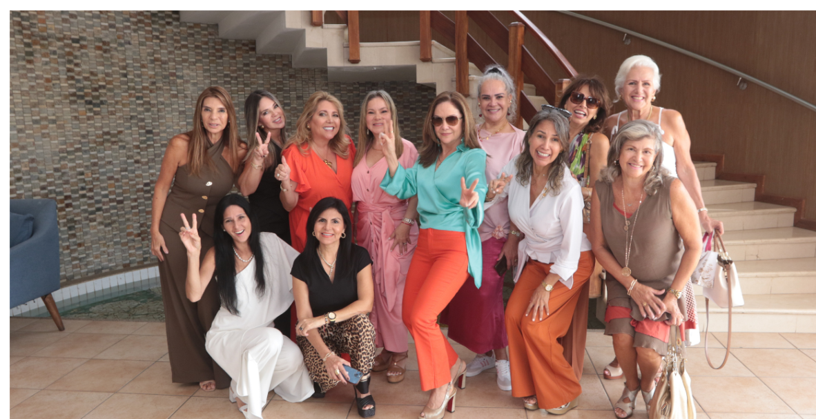 Cumpleaños  Alexandra Zevallos de Coppiano y Gloria Maldonado.