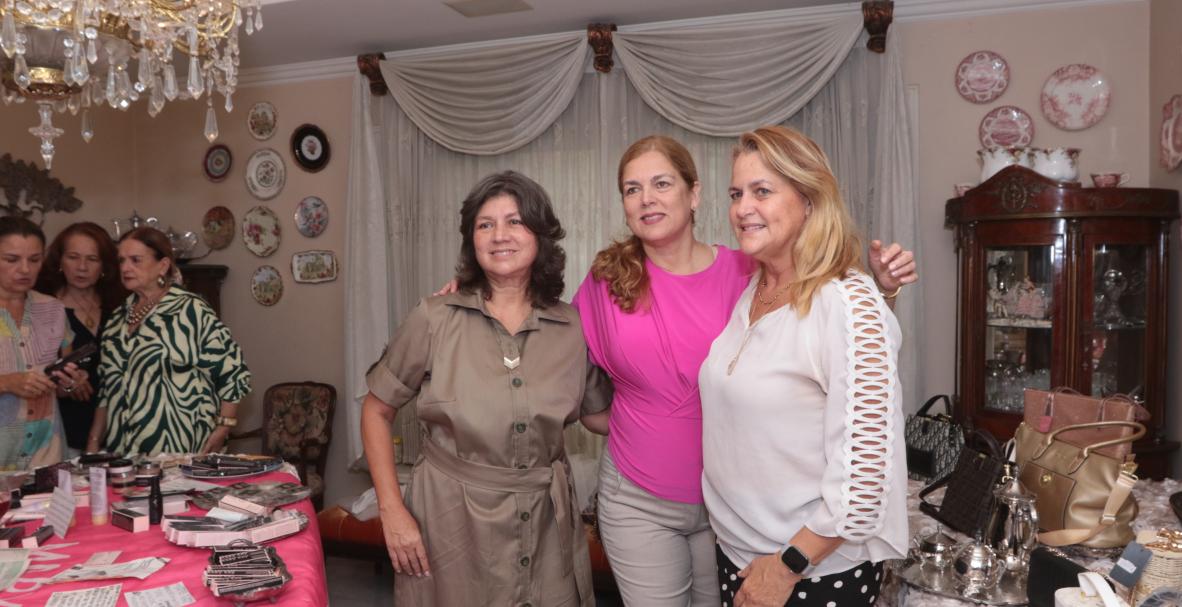 Almuerzo en casa de Cecilia de Pérez