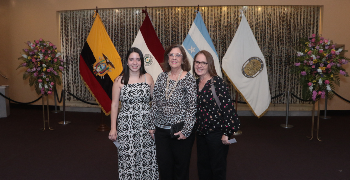 Concierto de arpa por el 214.º aniversario de la Independencia de la República del Paraguay