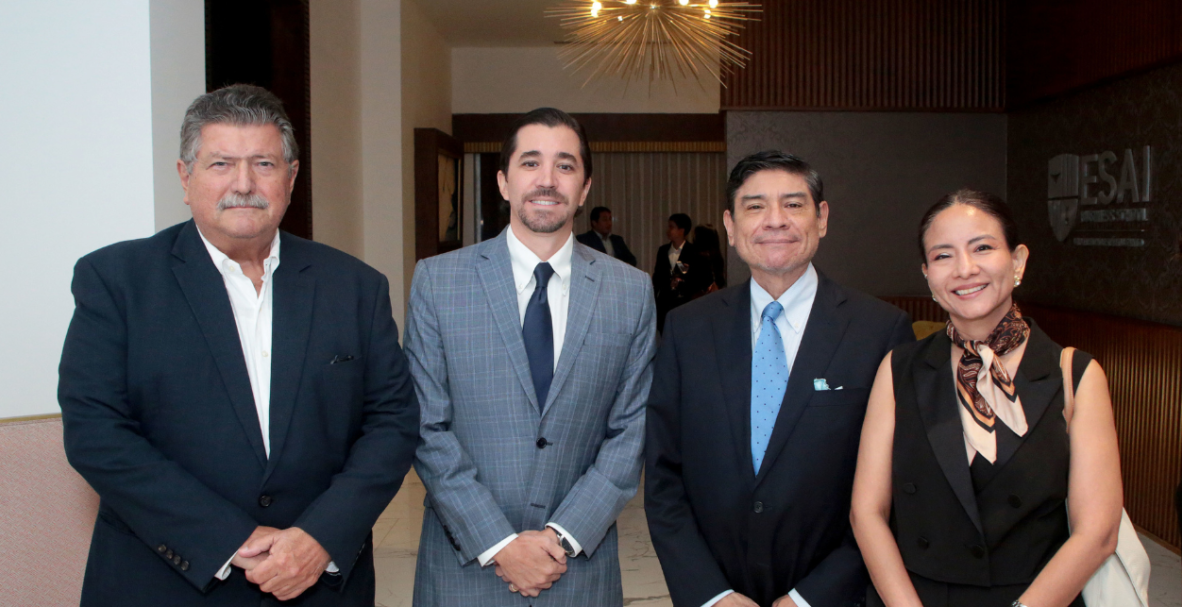 Sergio Abreu dicta charla en la UEES