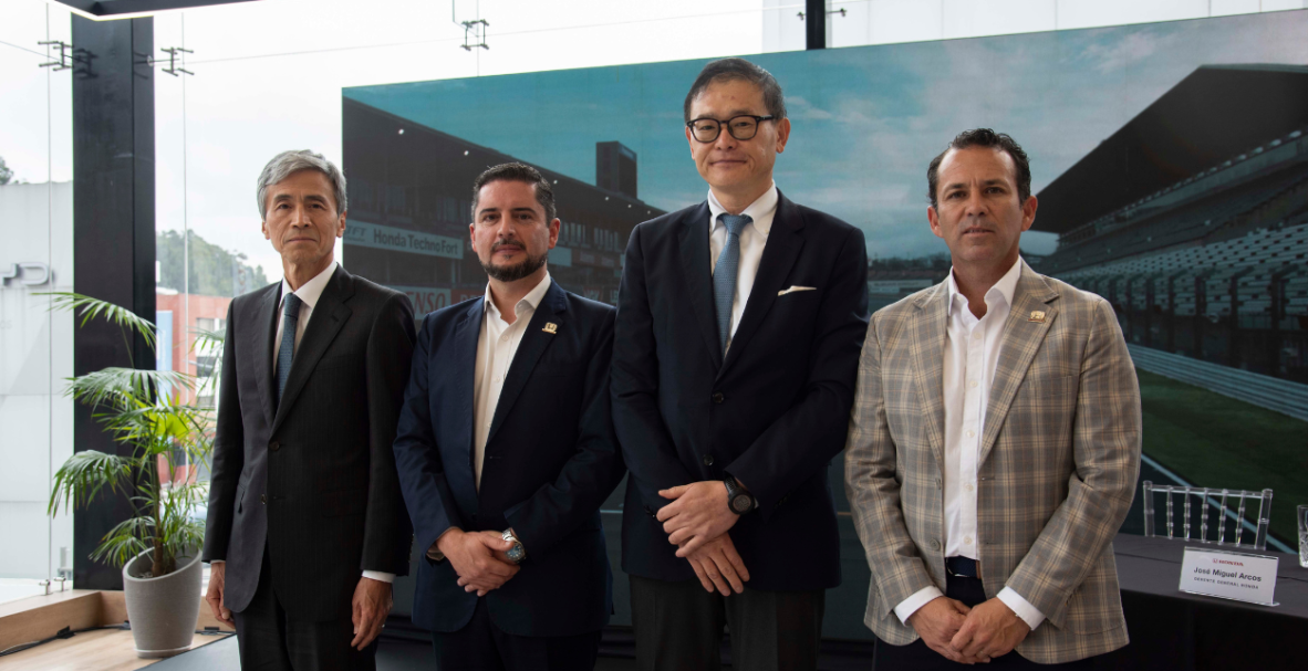 Honda inaugura su concesionario Granados, en Quito, y presenta su Suv Híbrido