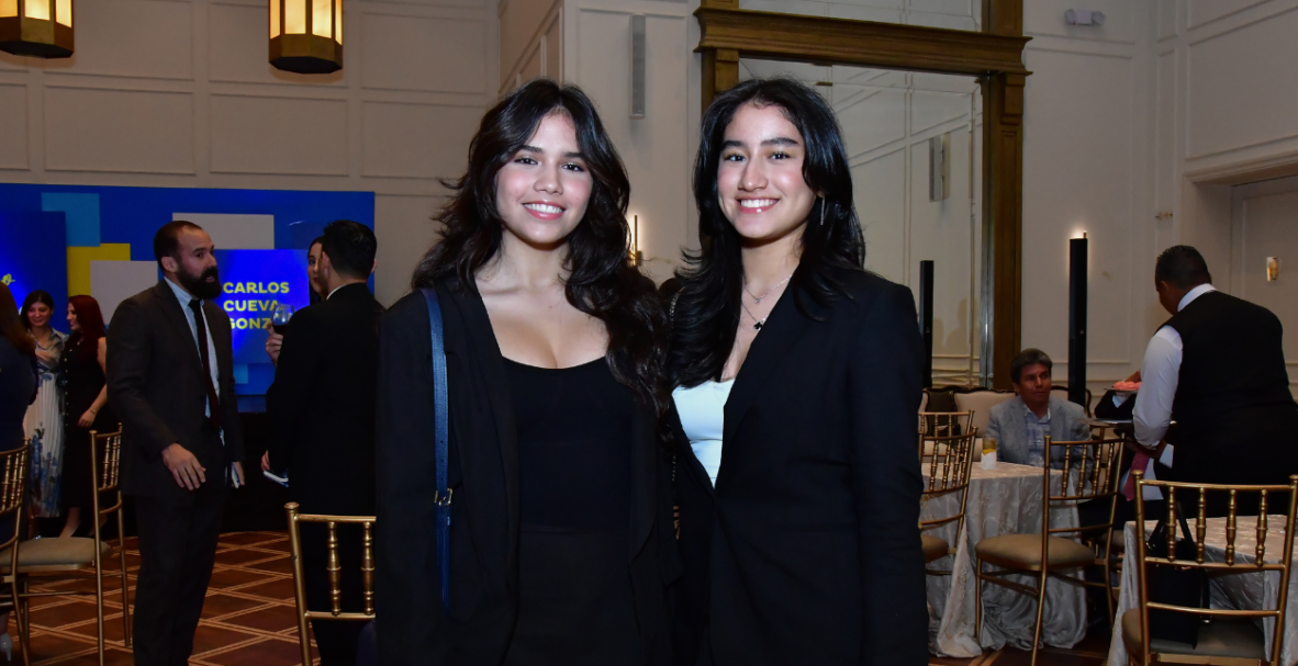 Lanzamiento del libro de Carlos Cueva González, fundador de Difare