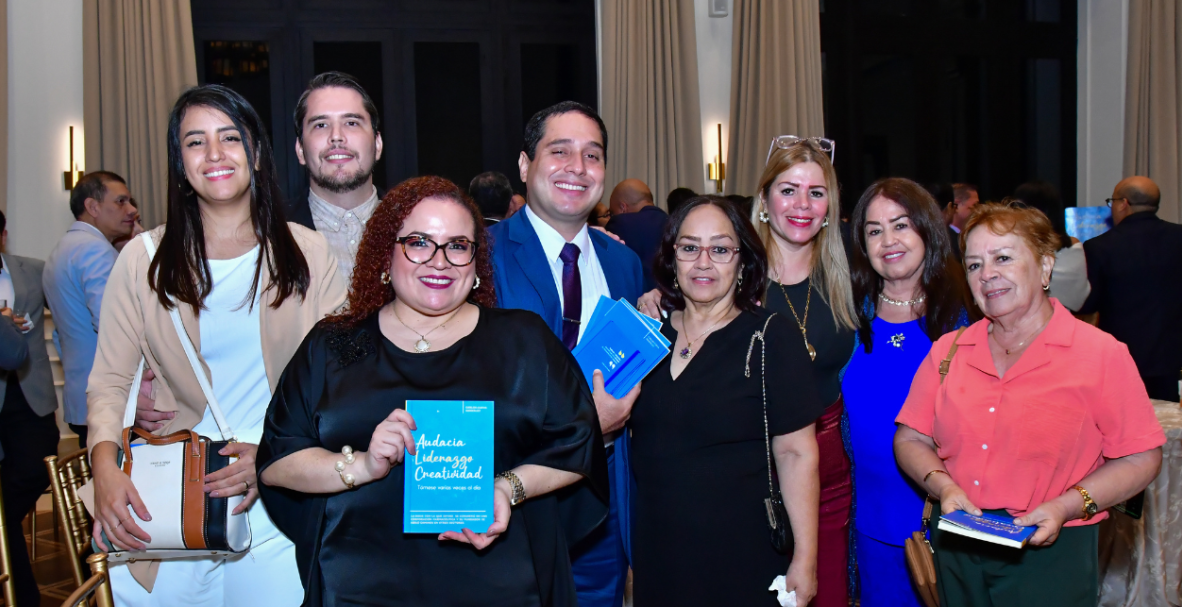 Lanzamiento del libro de Carlos Cueva González, fundador de Difare