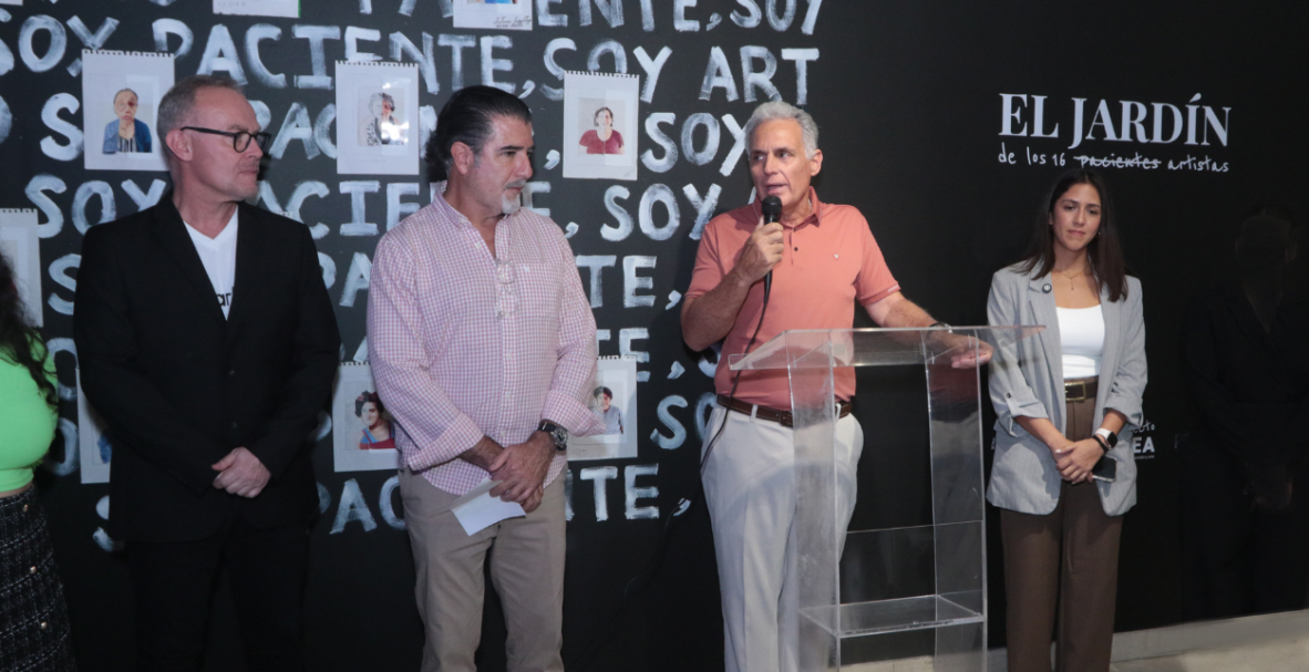 Exposición 'El jardín de los 16 artistas', organizado por la Junta de Beneficencia de Guayaquil en el Country Club
