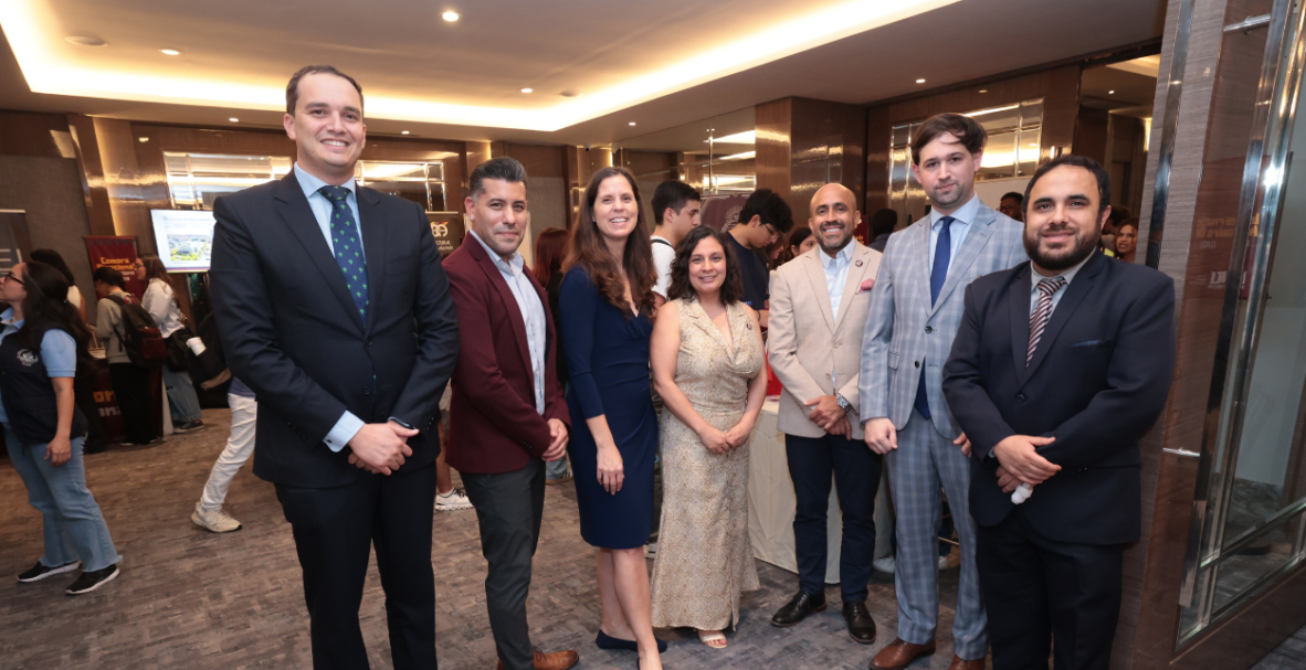 Intercultural Day de la UEES