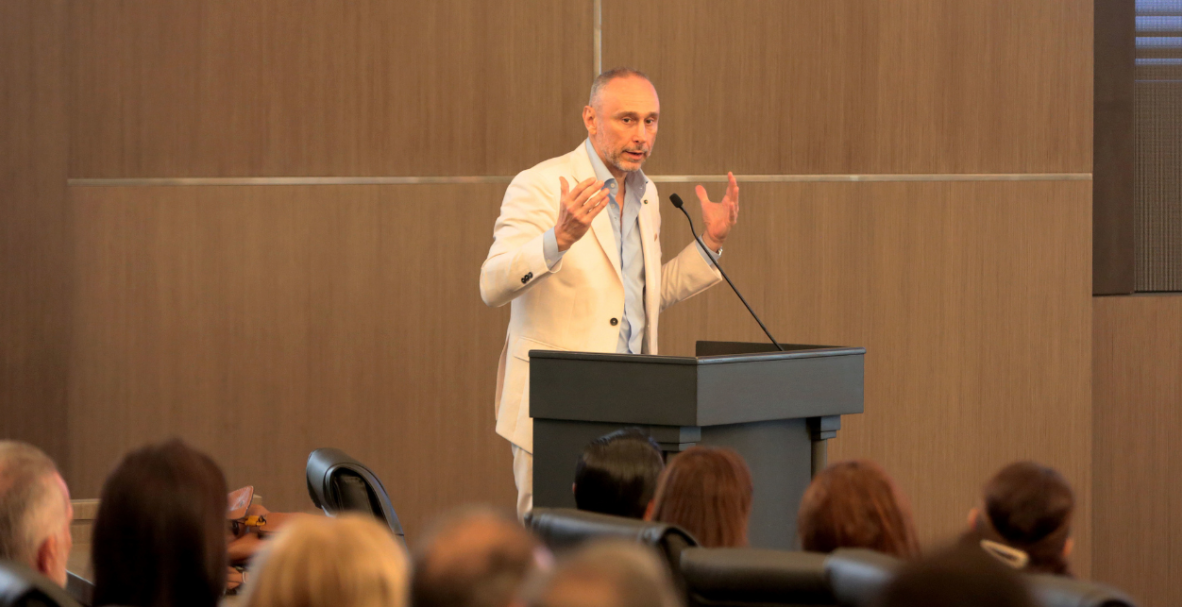 Comité de Italianos en el Exterior ofreció un conversatorio por los 125 años de relaciones diplomáticas Italia-Ecuador dictada por el embajador Giovanni Davol