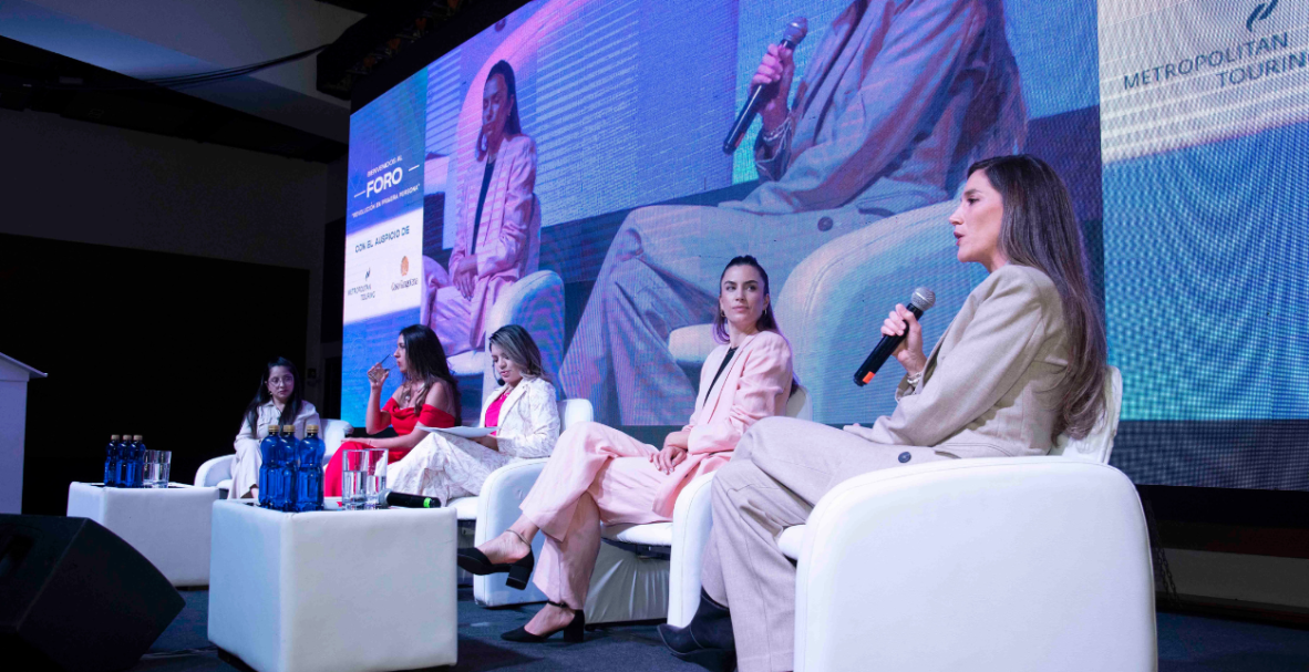 Mujeres que revolucionan, con Andrea Arnau, primera edición.