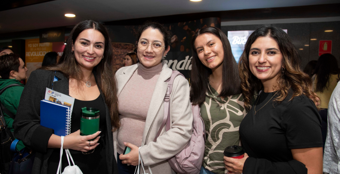 Mujeres que revolucionan, con Andrea Arnau, primera edición.