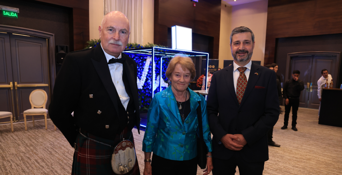 Embajada de Gran Bretaña en Quito celebra cumpleaños del Rey Carlos III